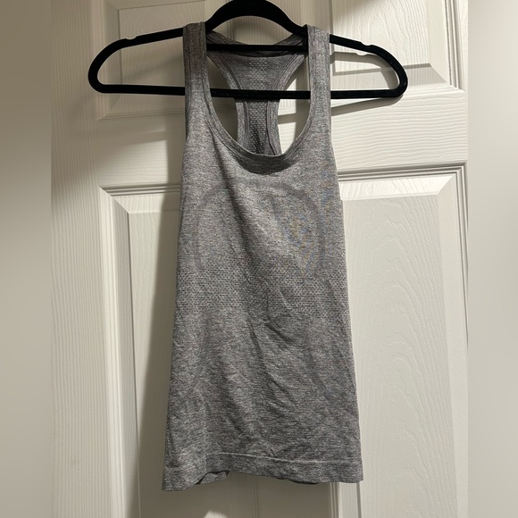 lululemon athletica Tops - Lululemon Athletica swiftly tank